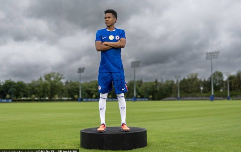 马雷斯卡的战术选择：埃斯特旺有望首发，安德烈留队带来的新机遇