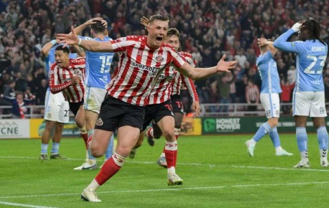 冲击英超最后一张门票，黑猫附加赛战绩碾压刀锋