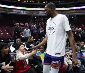 火箭不太会顶薪续约杜兰特 新合同可能降至2年1亿