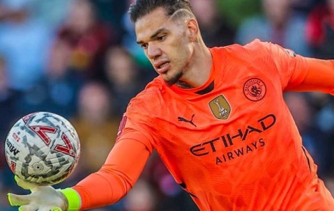 想走的人留不住！英媒曝曼城将签科斯塔取代埃德森，解约金6300万英镑