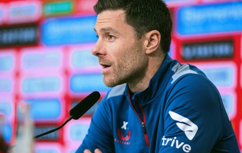 换帅在即，皇马夏季计划曝光，高层对安切洛蒂失去信任，三冠名帅或加盟